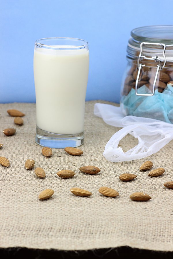 Raw almond milk recipe The Rawtarian
