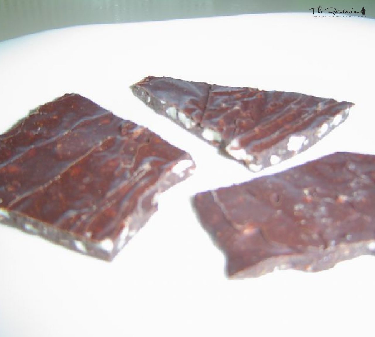 Break Me Off A Piece Chocolate Bar | The Rawtarian