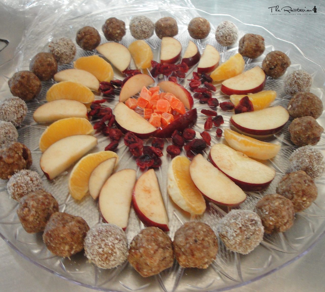 Cardamom Spice Raw Donut Holes | The Rawtarian