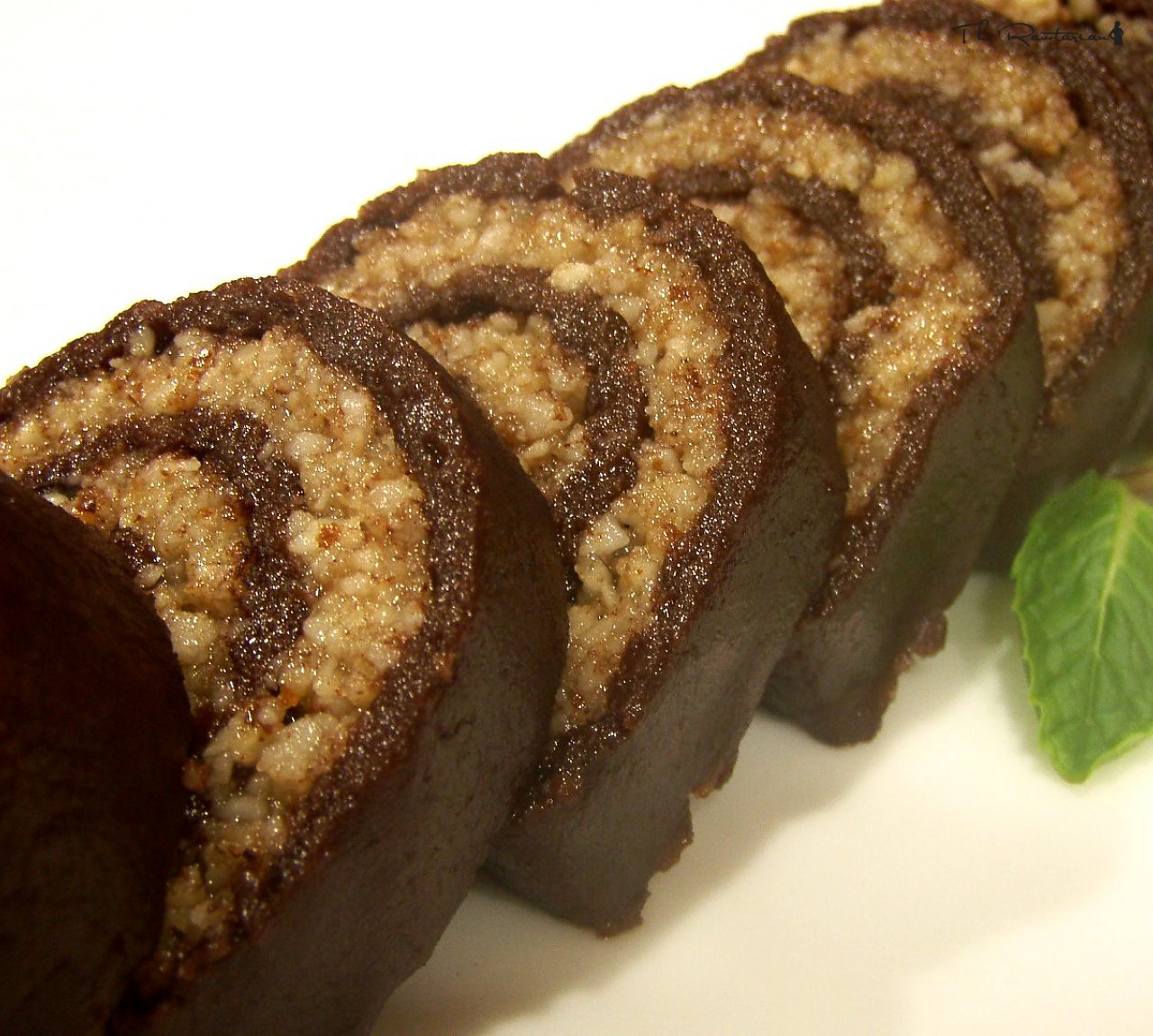 Chocolate Fudge Maki | The Rawtarian