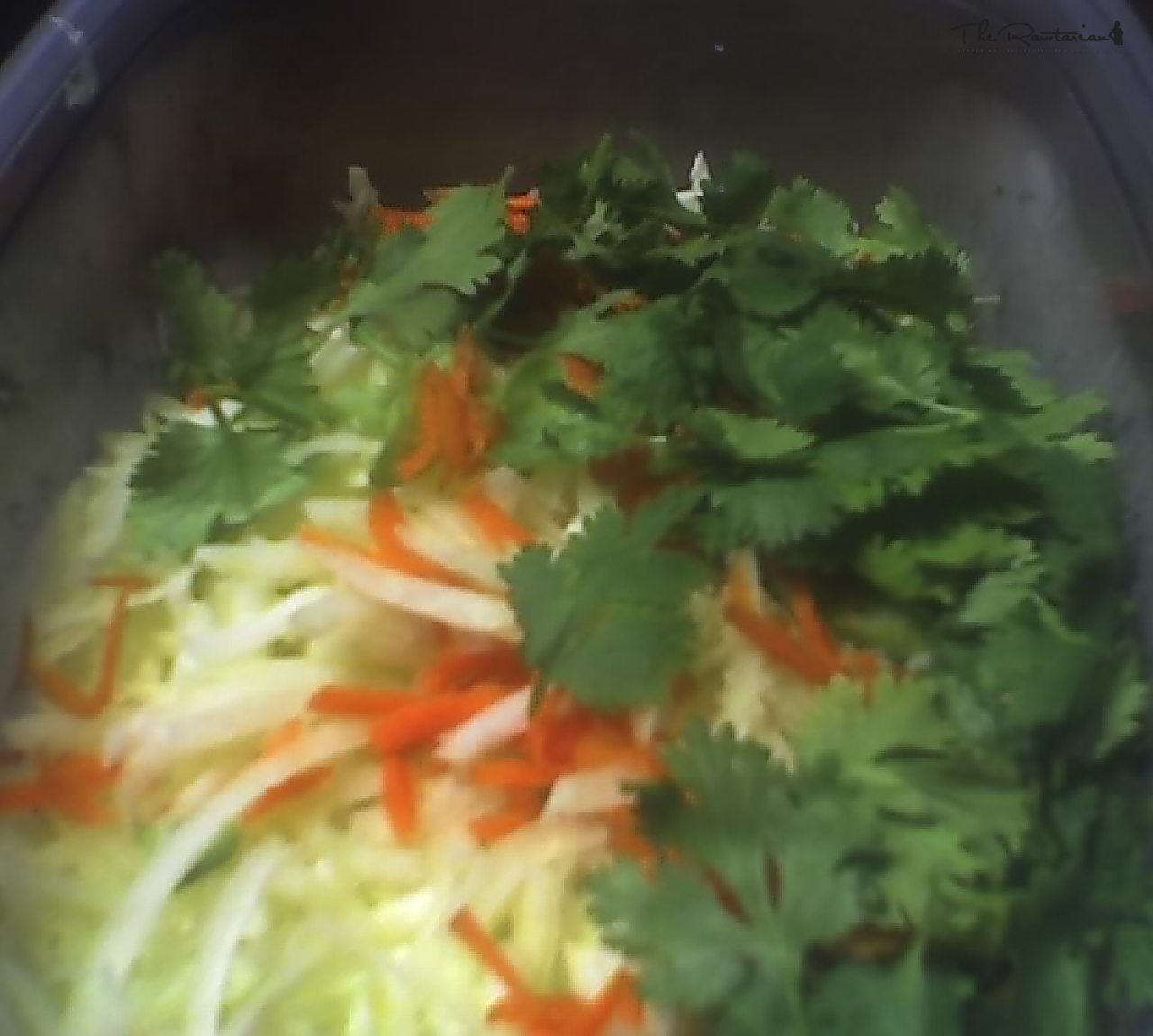 green papaya thai salad | The Rawtarian