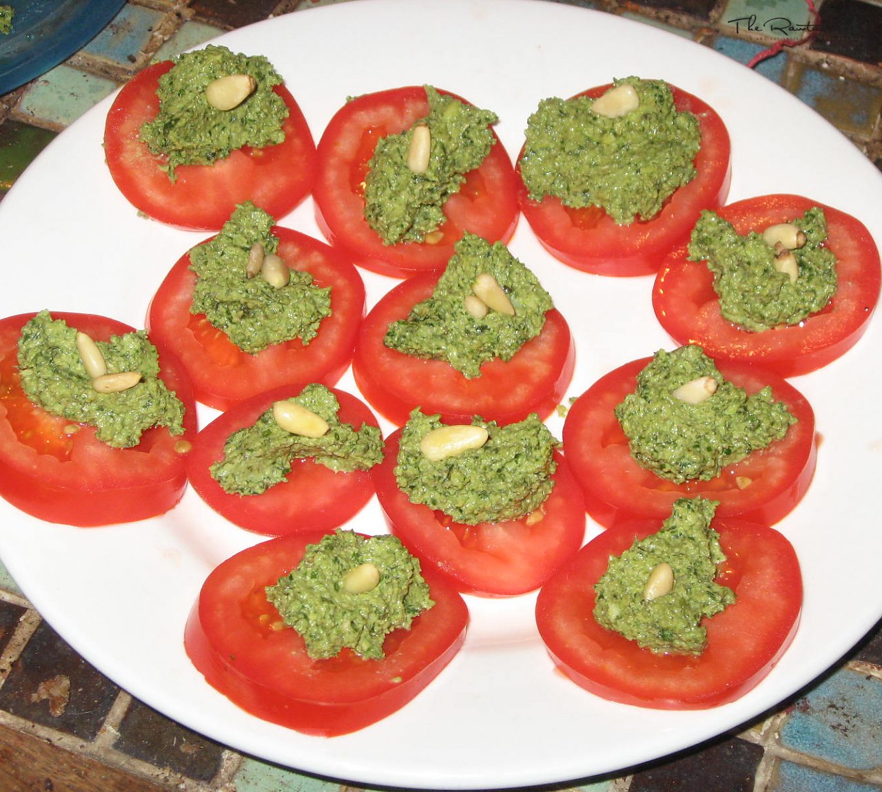 Pesto Tomatoes | The Rawtarian
