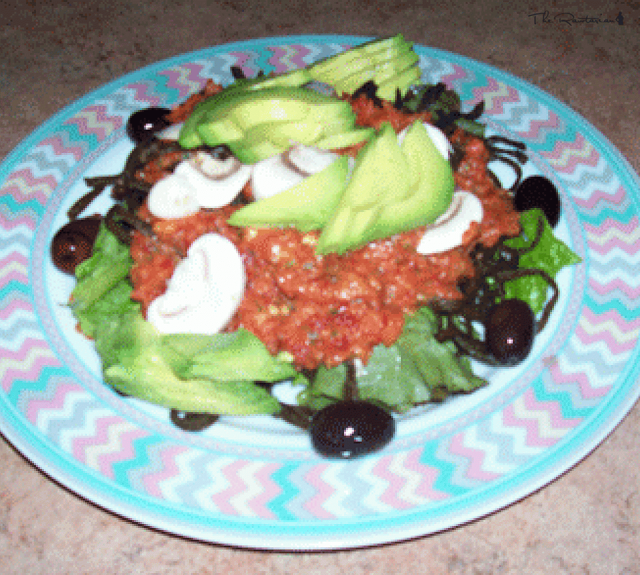 Sea Spaghetti and Marinara Sauce with Avocado | The Rawtarian