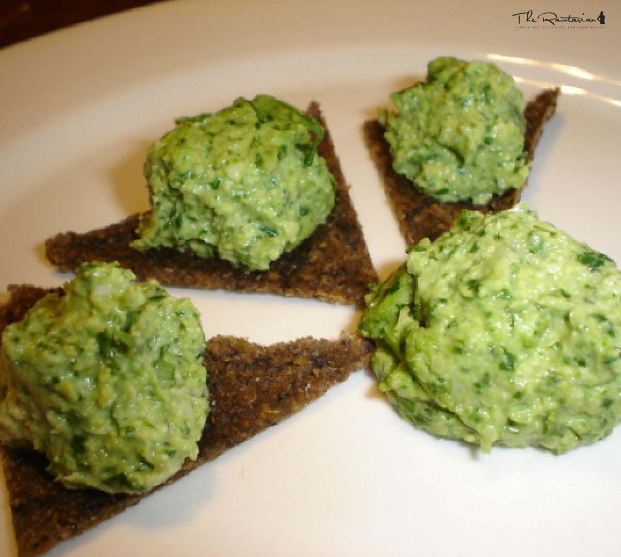 Spinach and Artichoke Dip | The Rawtarian