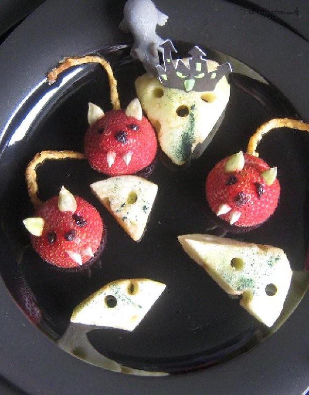 Strawberry Vampire Mice | The Rawtarian