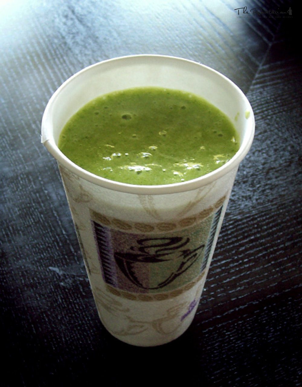 Sweet and Tangy Green Smoothie | The Rawtarian