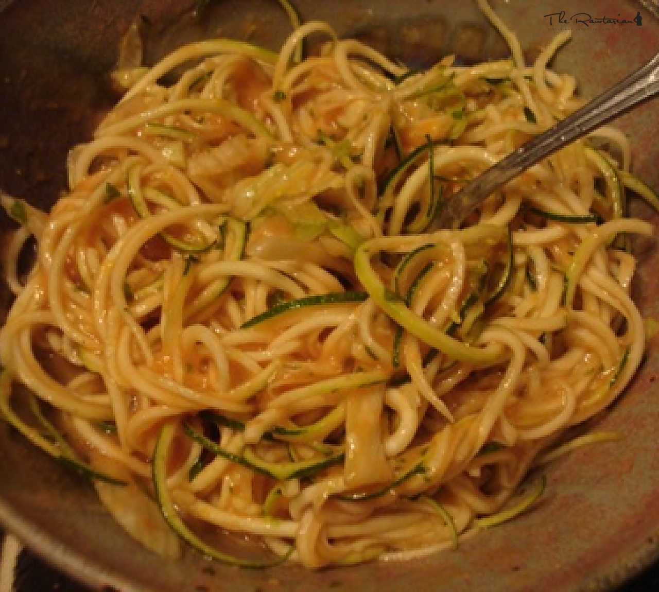 Tomato Mango Zucchetti Sauce | The Rawtarian