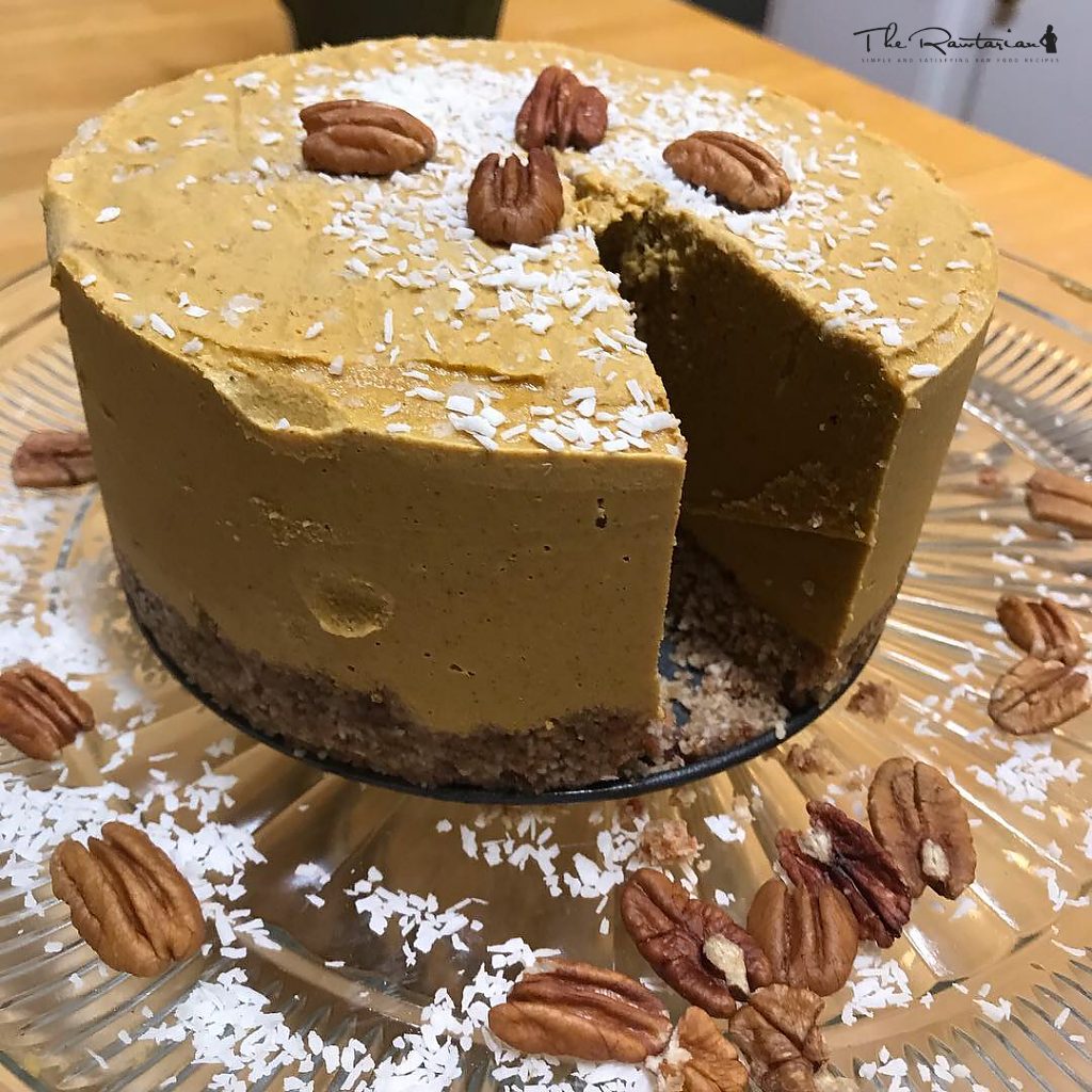 Raw pumpkin pie recipe | The Rawtarian