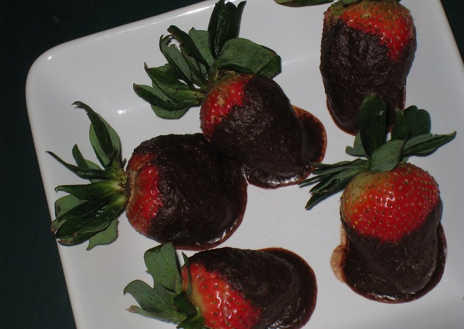 Dipping Chocolate The Rawtarian