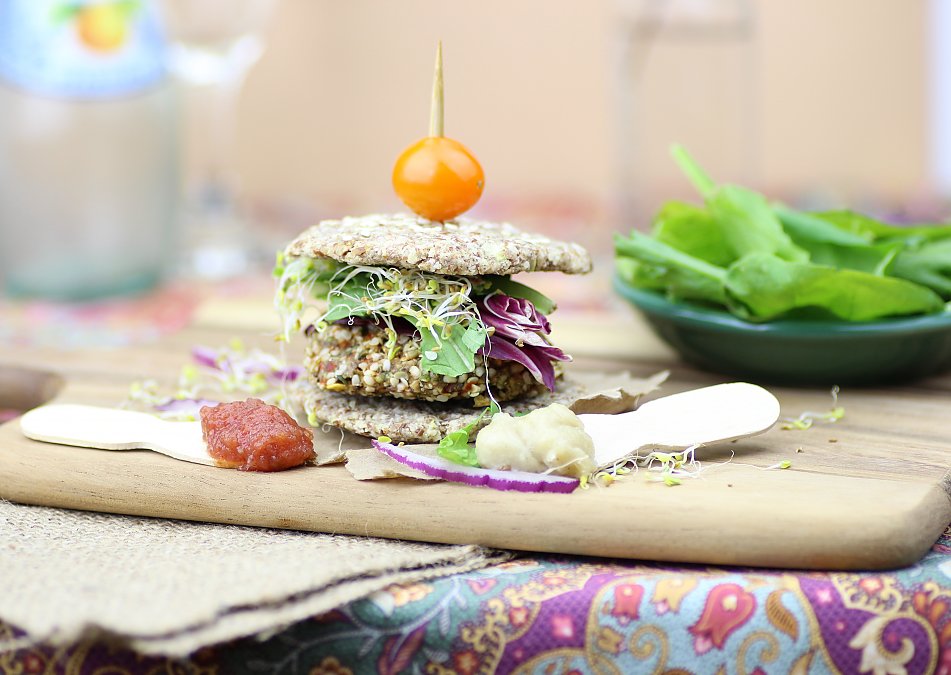 Raw veggie burger recipe The Rawtarian