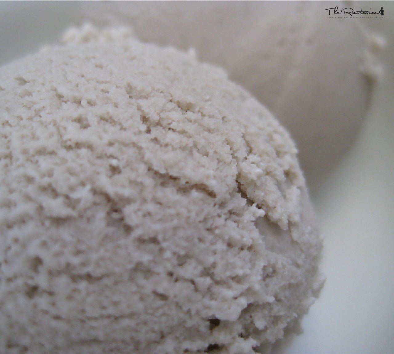 Vegan Cashew Banana Ice Cream | The Rawtarian